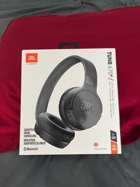 JBL Tune 670NC Wireless Headphones - Black